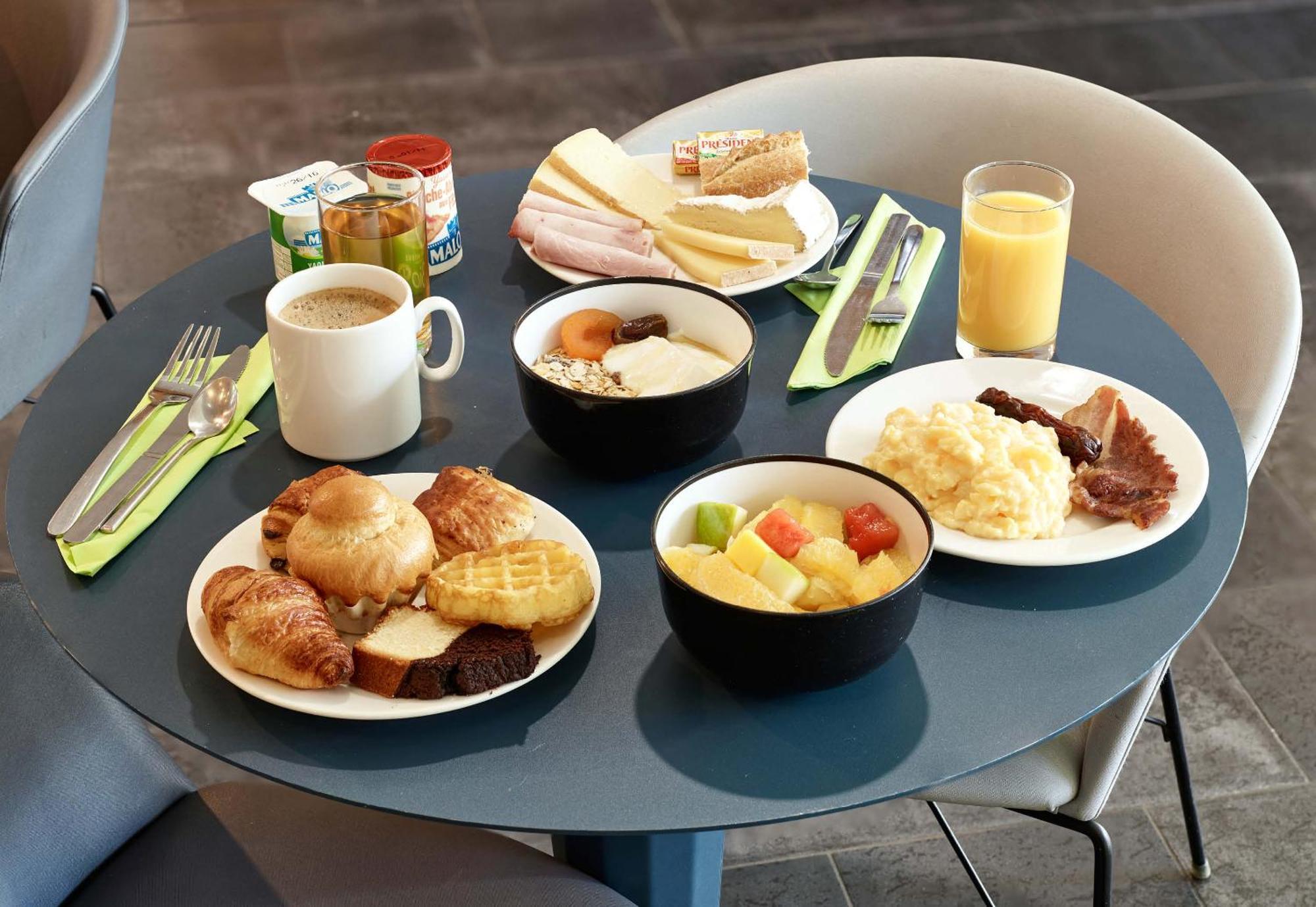 B&B Hotel Velizy Est Экстерьер фото