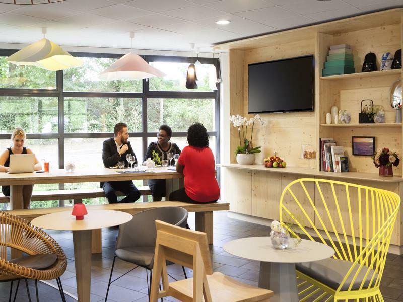 B&B Hotel Velizy Est Экстерьер фото